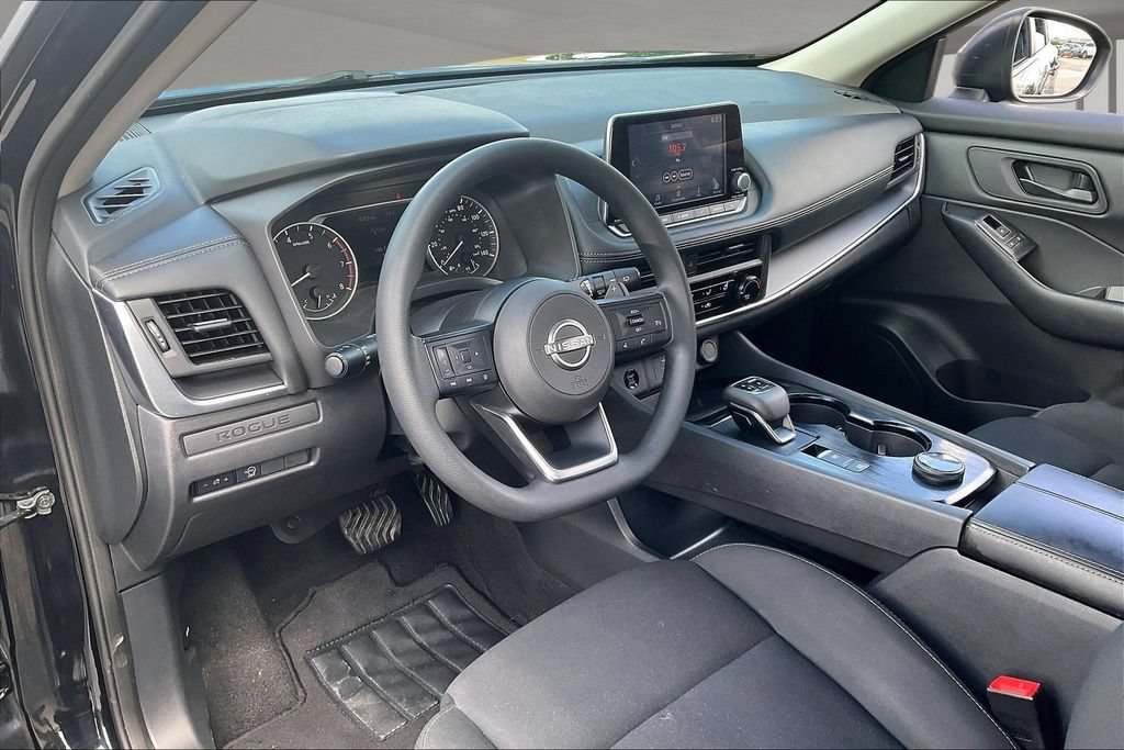 Used 2024 Nissan Rogue S AWD/4WD image 16