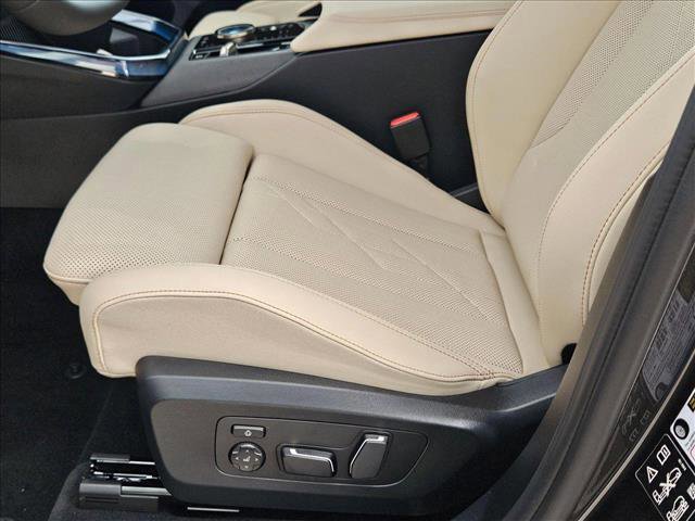Used 2025 BMW X3 xDrive30i image 4