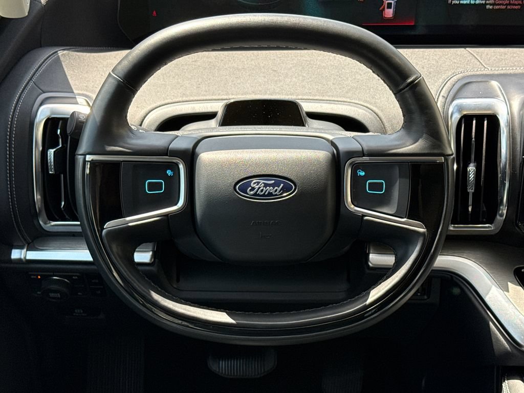 Used 2025 Ford Expedition Platinum AWD/4WD image 14