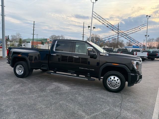 Used 2024 GMC Sierra 3500 Denali w/ Denali Reserve Package image 23