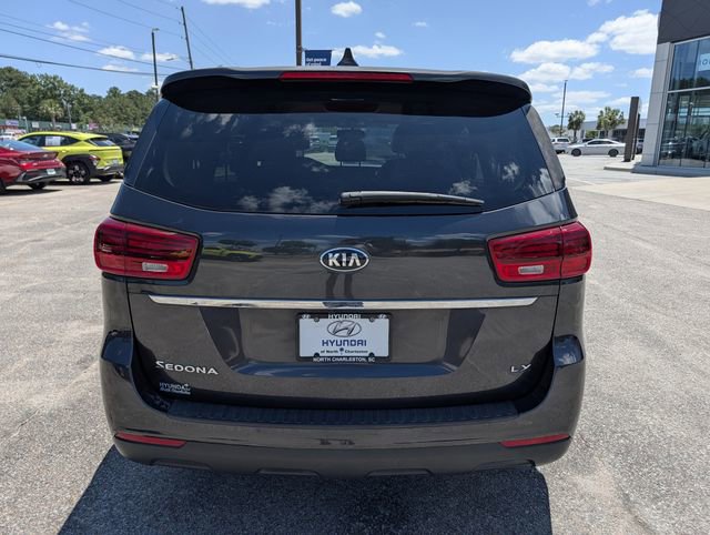 Used 2019 Kia Sedona LX FWD image 4