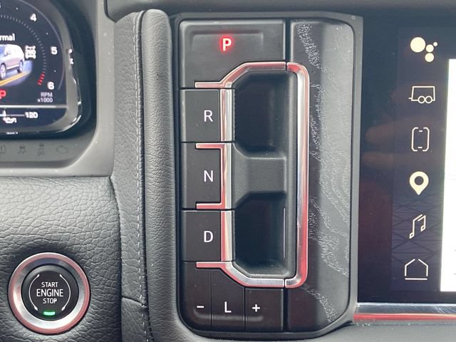 Used 2024 GMC Yukon Denali AWD/4WD image 16