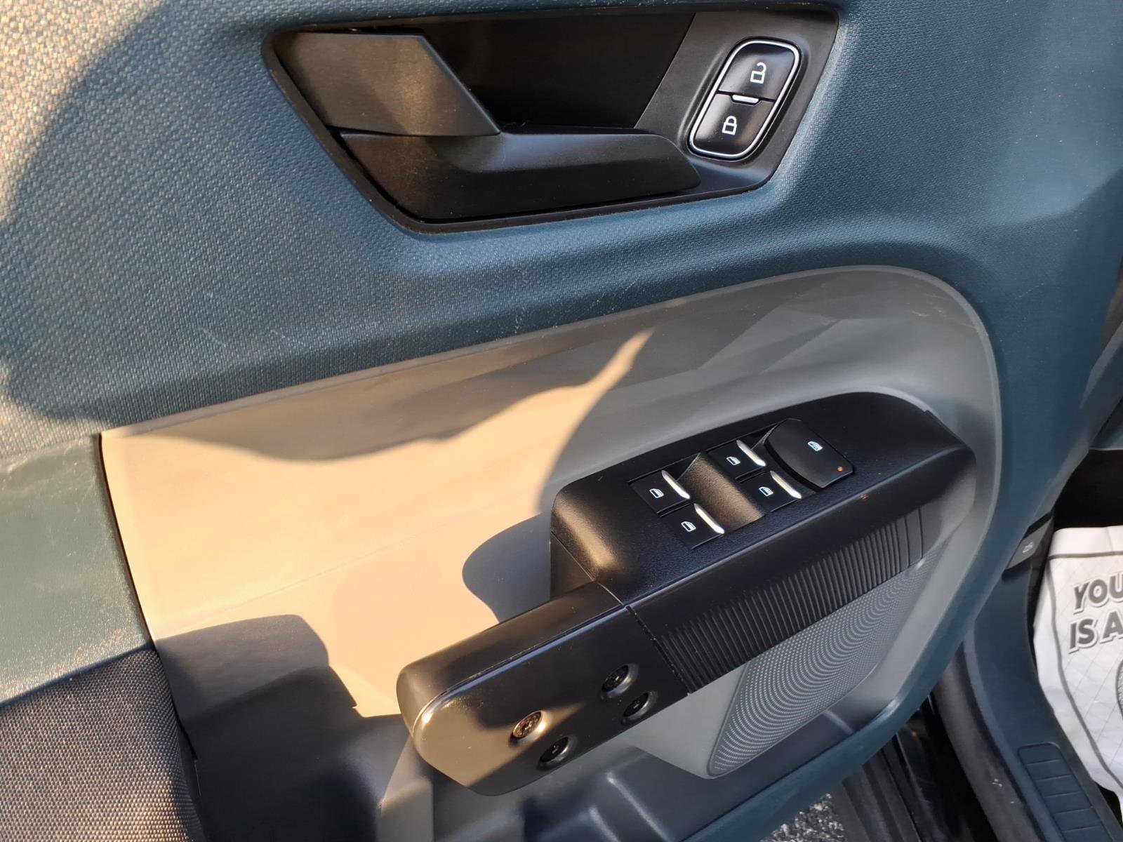 Used 2022 Ford Maverick XL image 10