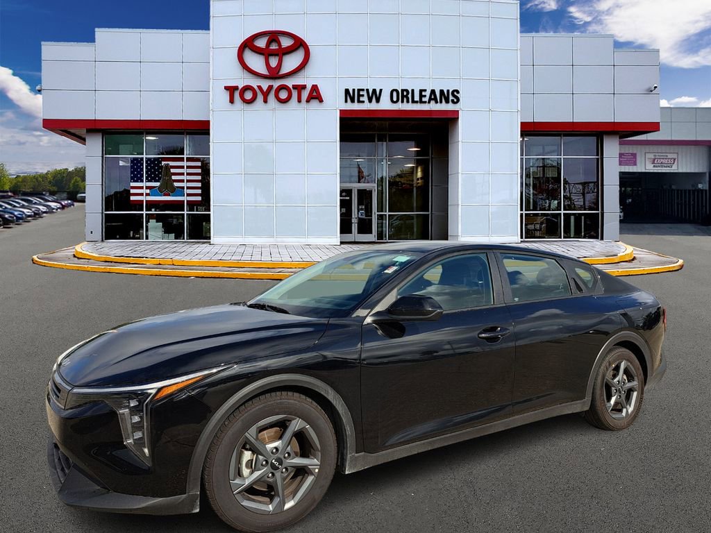 Used 2025 Kia K4 LXS video 1