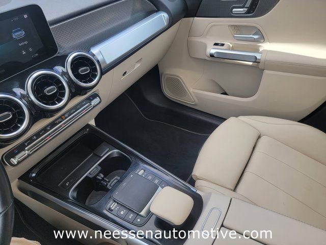 Used 2021 Mercedes-Benz GLB 250 image 28