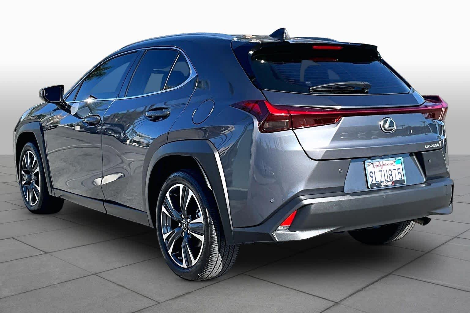 Certified 2024 Lexus UX 250h FWD image 11