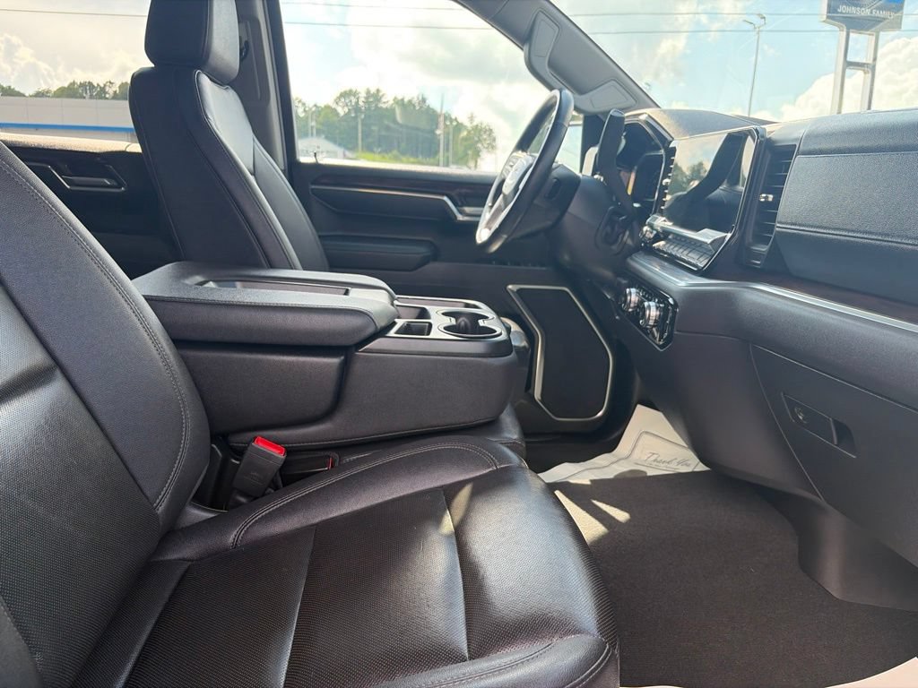 Used 2025 GMC Sierra 1500 SLT AWD/4WD image 42