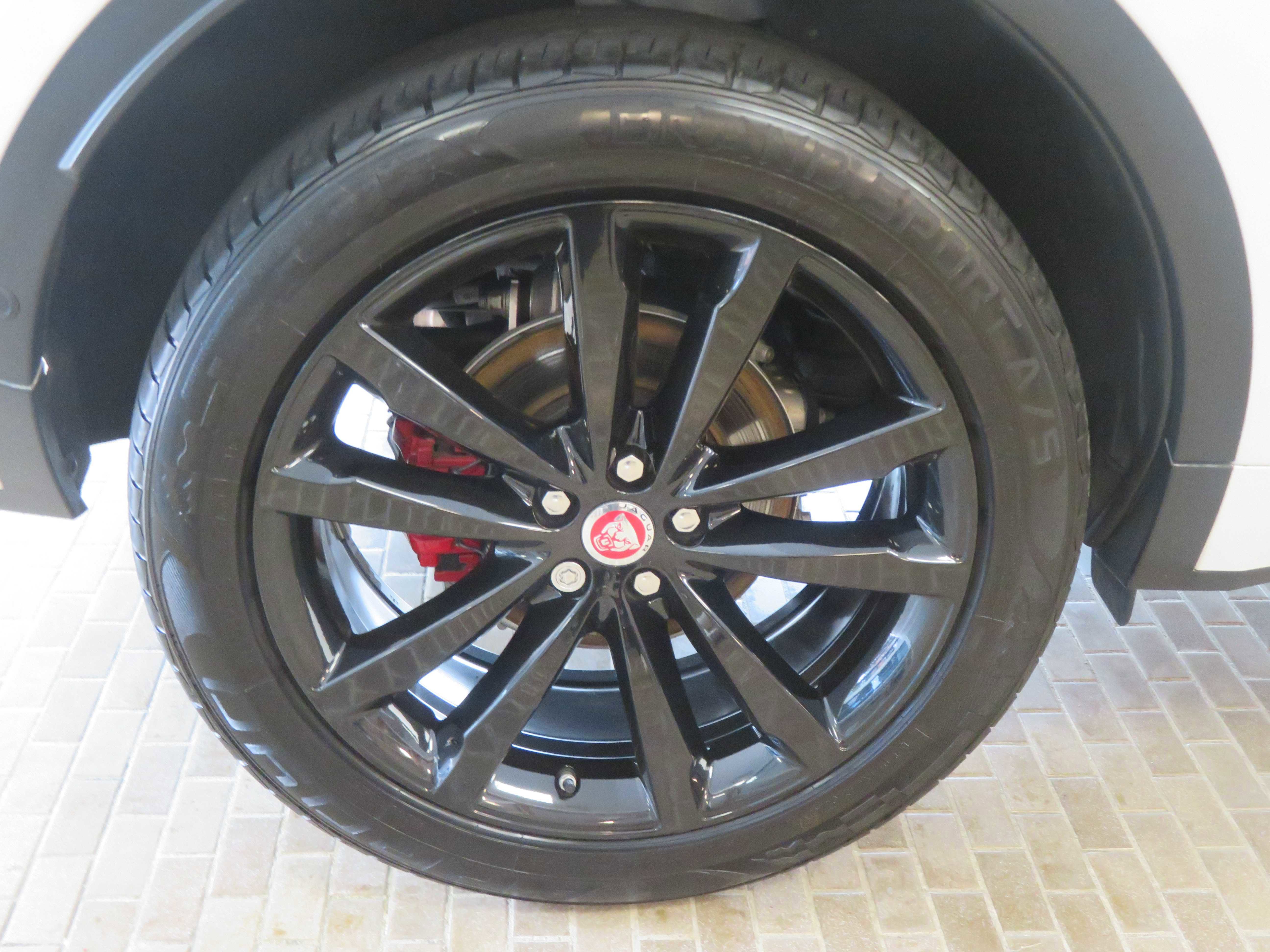 Used 2020 Jaguar E-PACE R-Dynamic SE AWD/4WD image 9