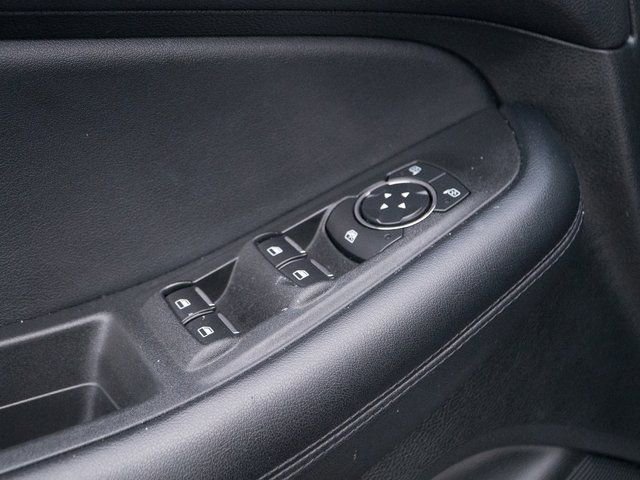 Used 2022 Ford Edge SEL image 16