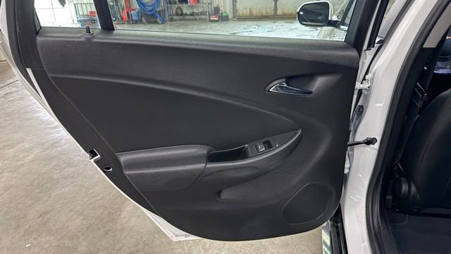 Used 2018 Chevrolet Volt LT w/ Comfort Package FWD image 22