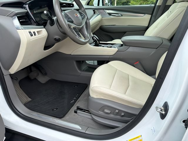 Certified 2023 Cadillac XT5 Premium Luxury AWD/4WD image 9