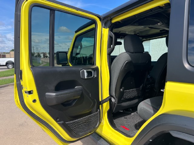 Used 2024 Jeep Wrangler Unlimited Rubicon AWD/4WD image 40