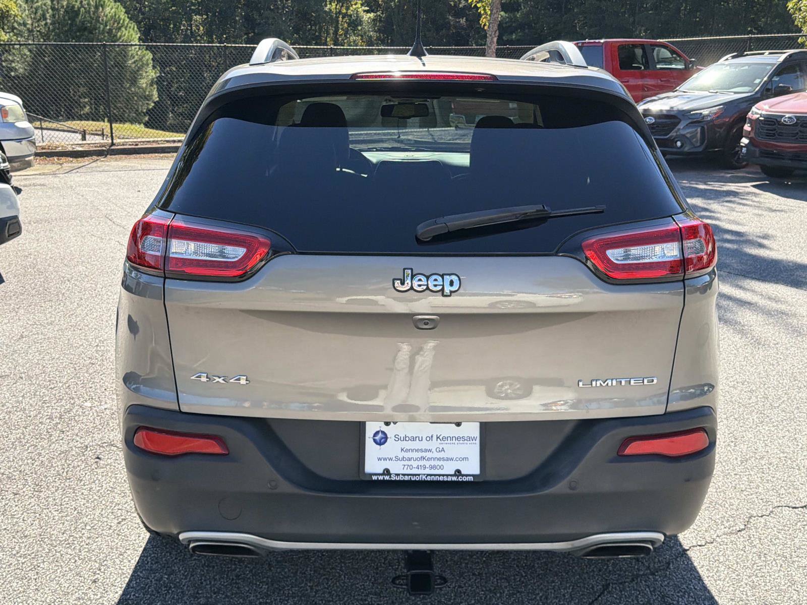 Used 2017 Jeep Cherokee Limited AWD/4WD image 8