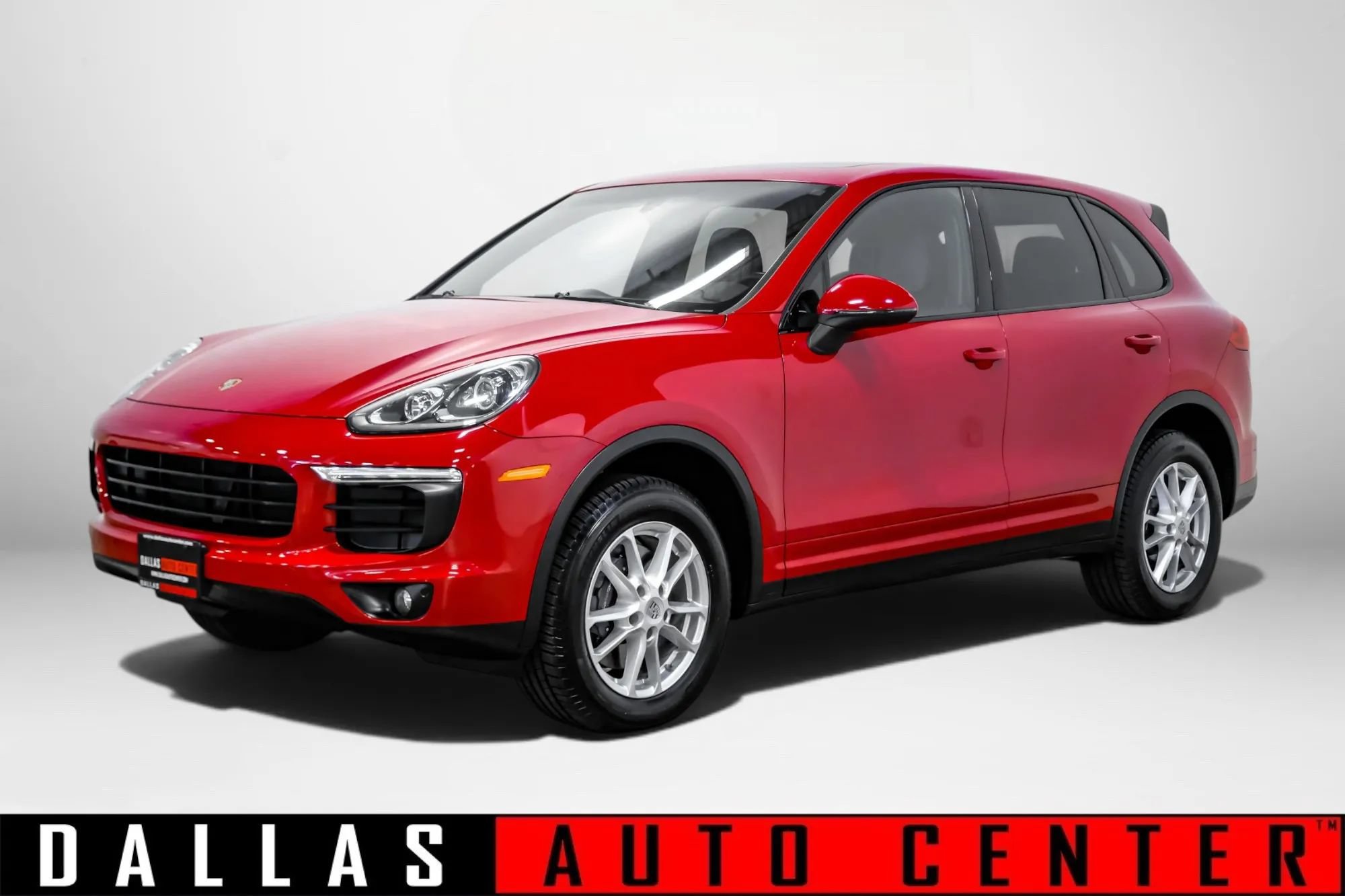 Used 2016 Porsche Cayenne AWD/4WD image 3