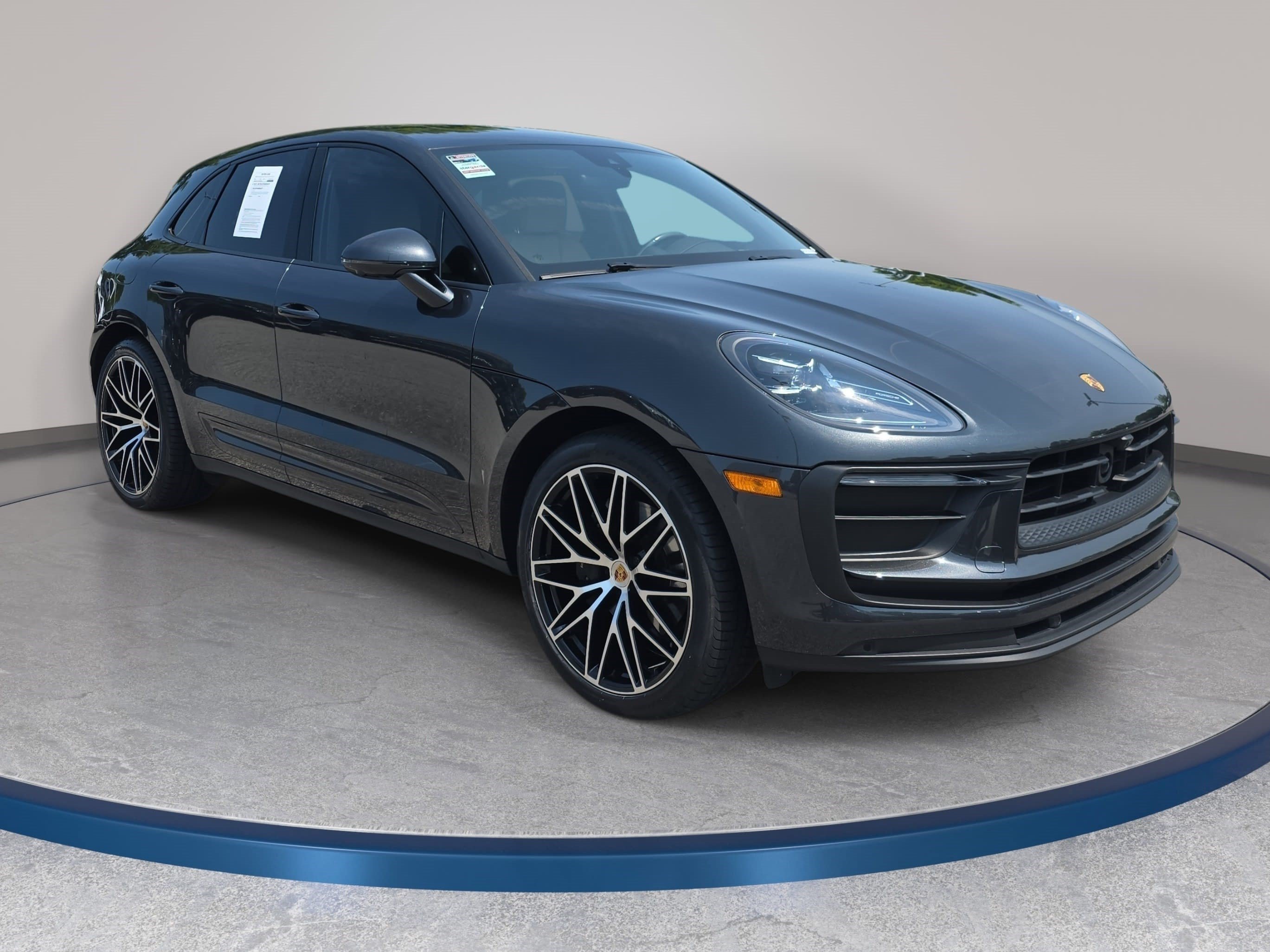 Used 2023 Porsche Macan Turbo AWD/4WD image 3