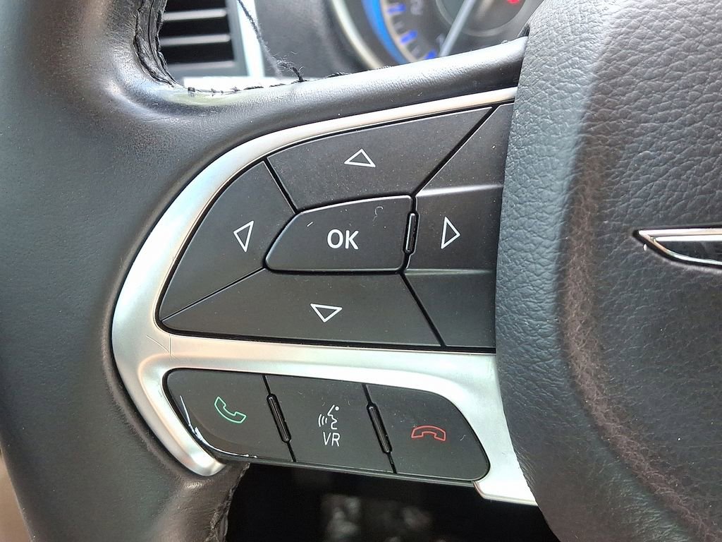 Used 2016 Chrysler 300 Limited image 22