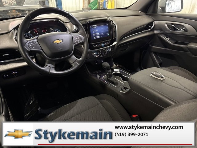 Used 2023 Chevrolet Traverse LT image 8