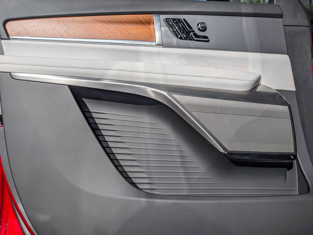 New 2026 Cadillac Vistiq Sport AWD/4WD image 10