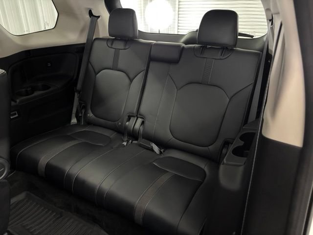 Used 2023 Honda Pilot EX-L image 12