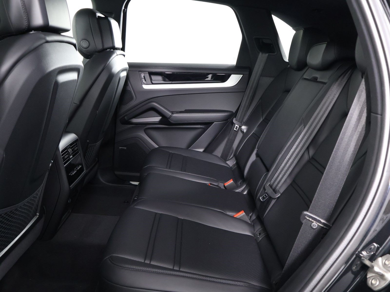 New 2026 Porsche Cayenne S AWD/4WD image 18