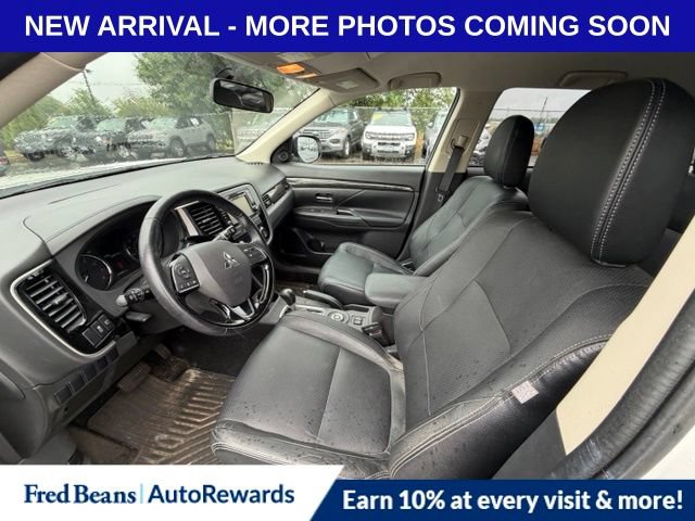 Used 2016 Mitsubishi Outlander SEL AWD/4WD image 10