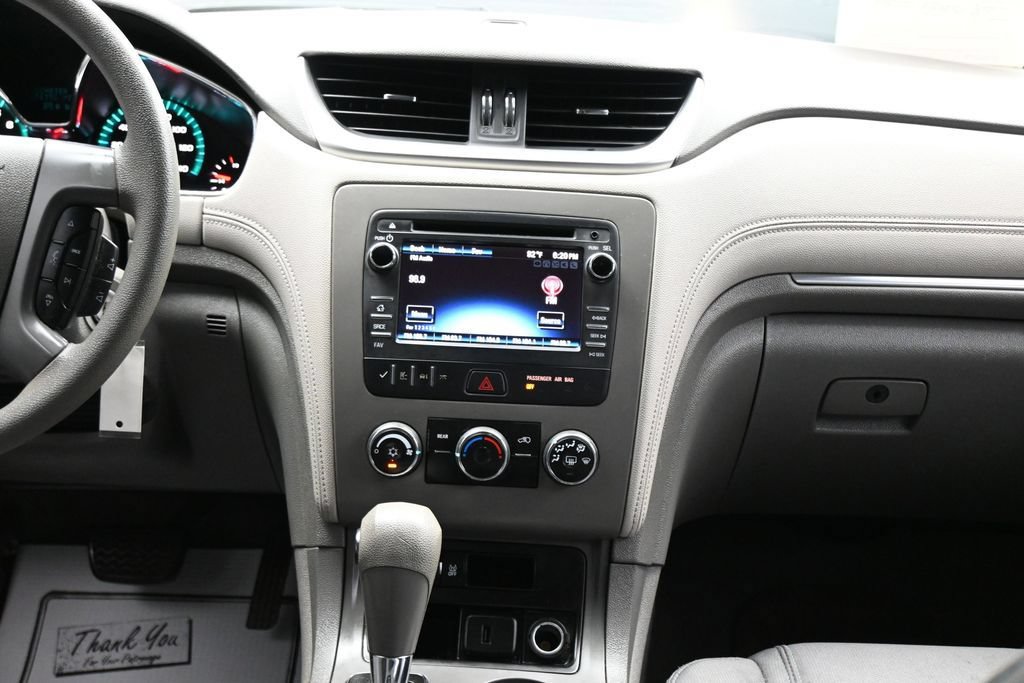 Used 2017 Chevrolet Traverse LS FWD image 18