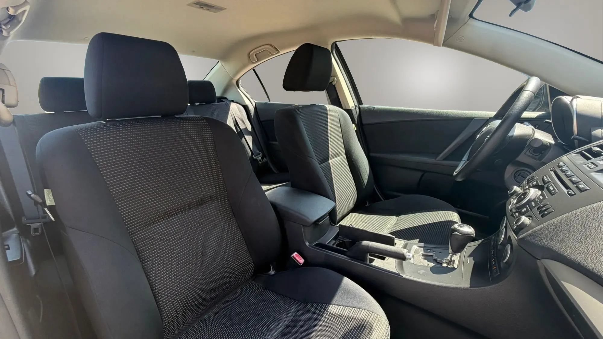 Used 2013 MAZDA MAZDA3 i Touring FWD image 24