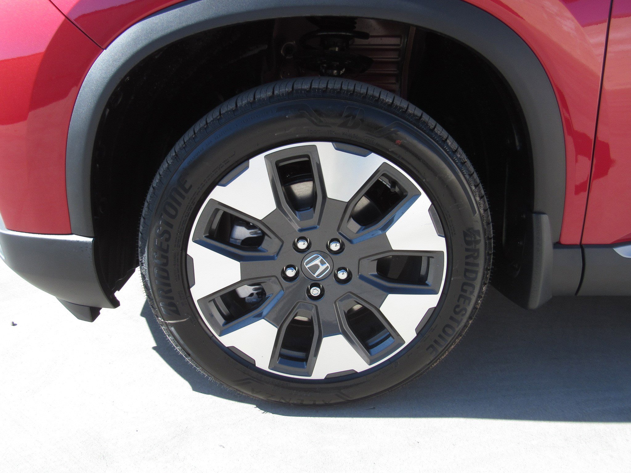 New 2026 Honda Pilot Touring image 3