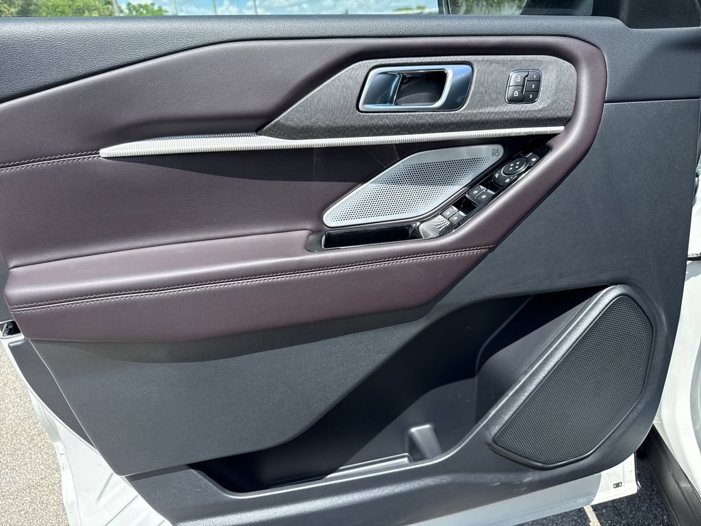 New 2026 Ford Explorer Platinum RWD image 18