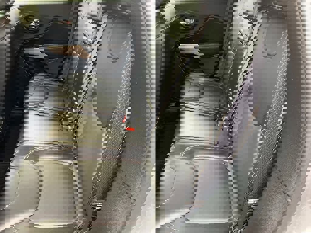 Used 2018 Jeep Cherokee Limited w/ High Altitude Package image 18