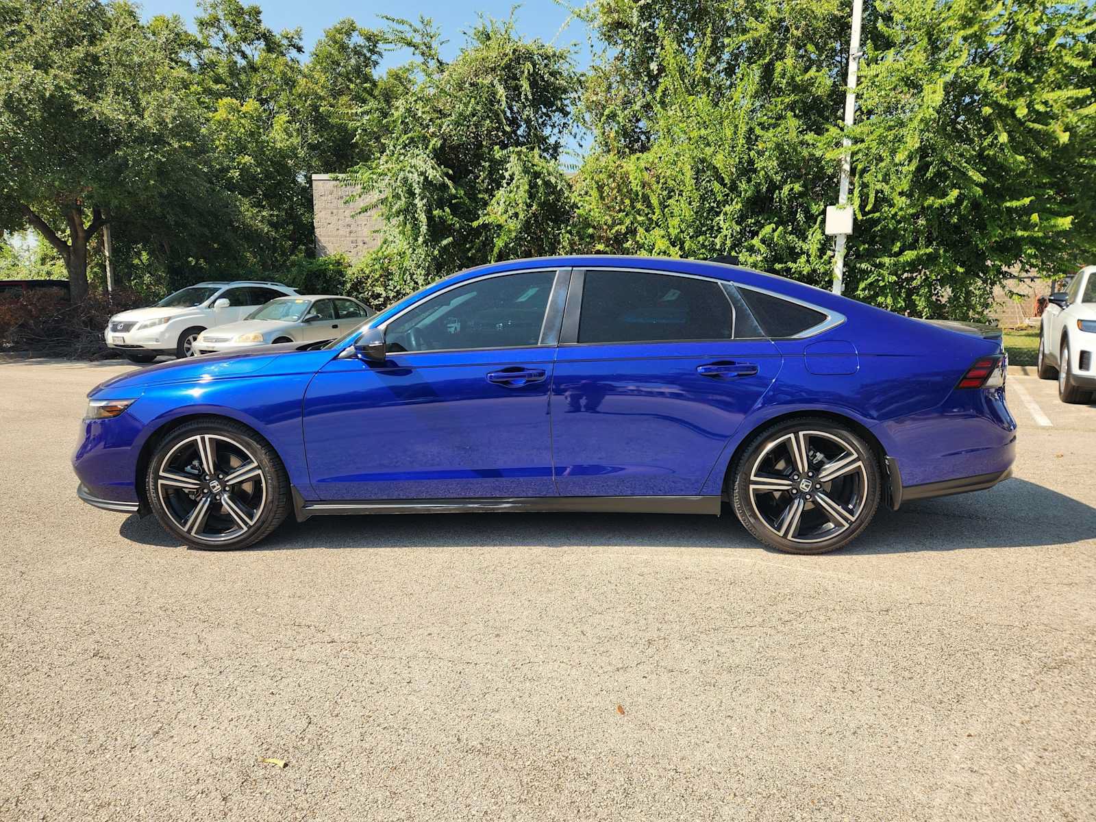 Used 2023 Honda Accord Sport image 4