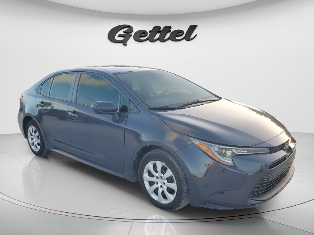 Used 2024 Toyota Corolla LE FWD image 3