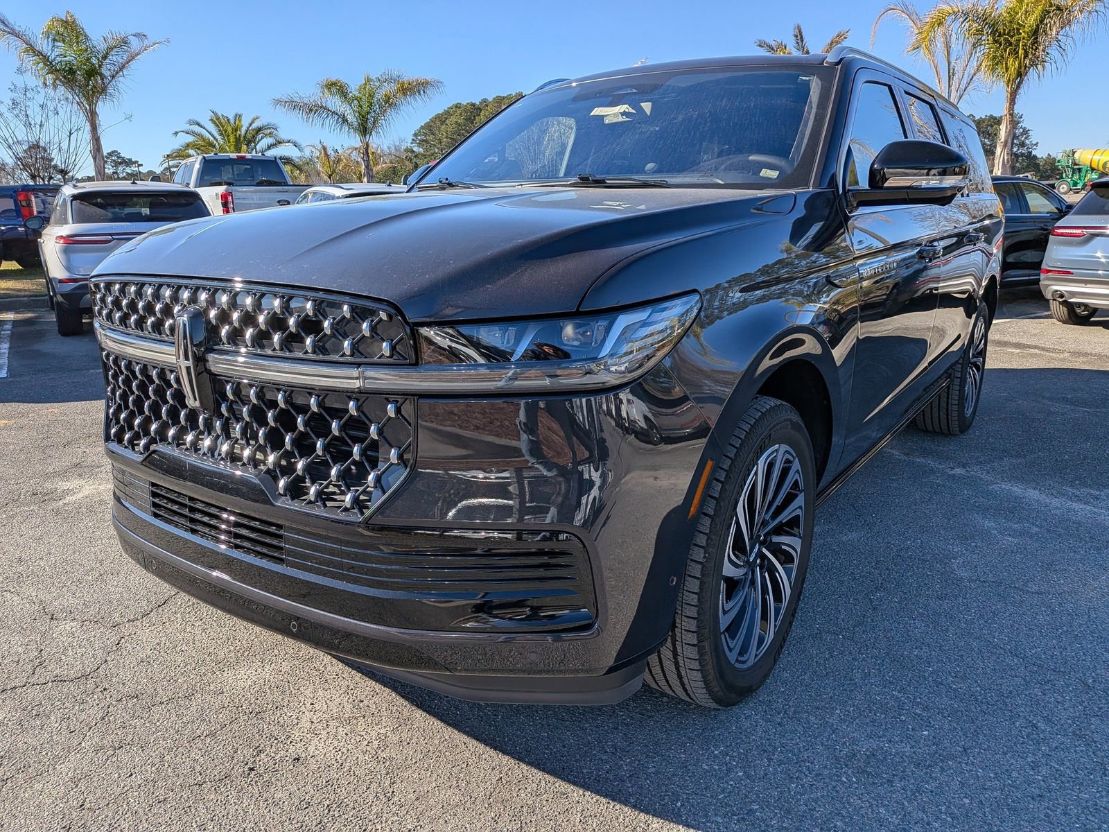 Certified 2025 Lincoln Navigator L Black Label image 9