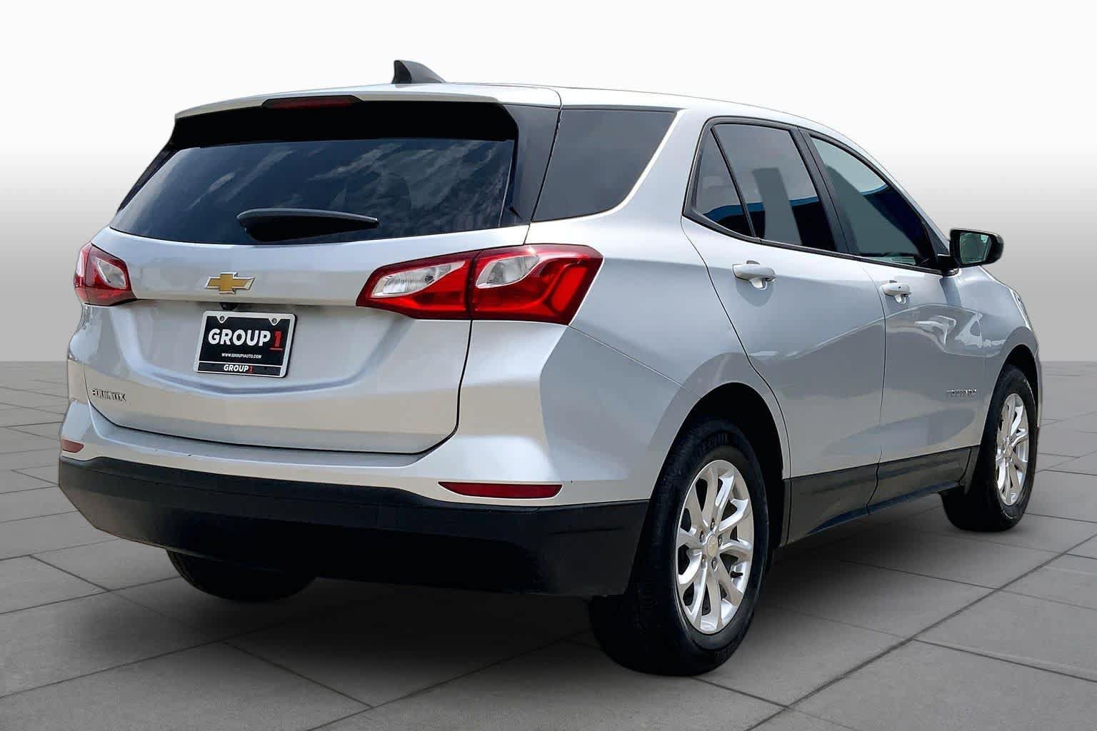 Used 2021 Chevrolet Equinox LS w/ LS Convenience Package FWD image 12