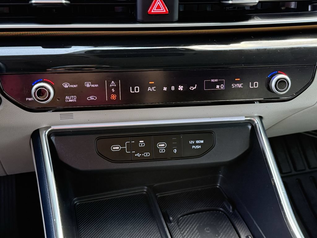 Used 2025 Kia Carnival SX Prestige FWD image 18