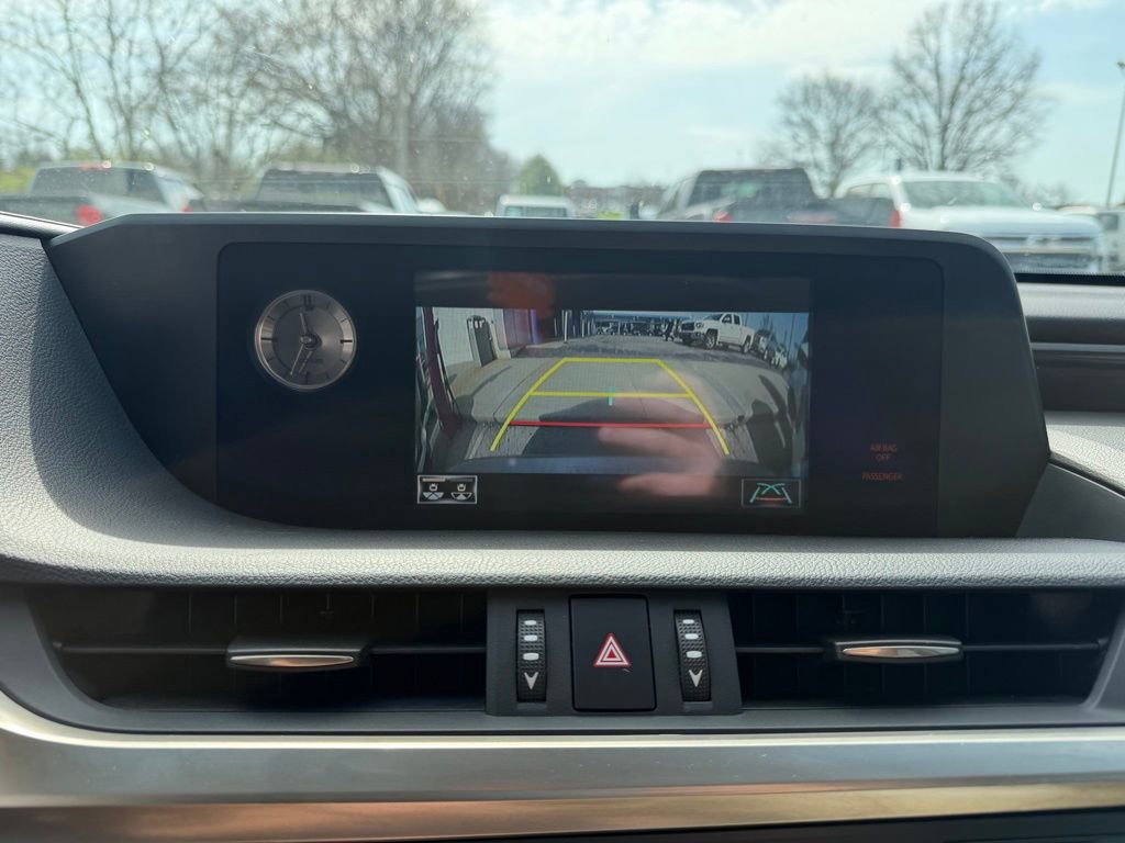 Used 2019 Lexus ES 350 w/ Premium Package image 10