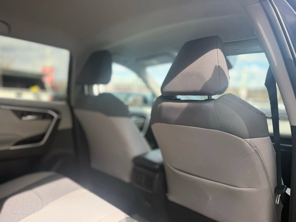 Used 2020 Toyota RAV4 XLE w/ XLE Grade Weather Package image 19