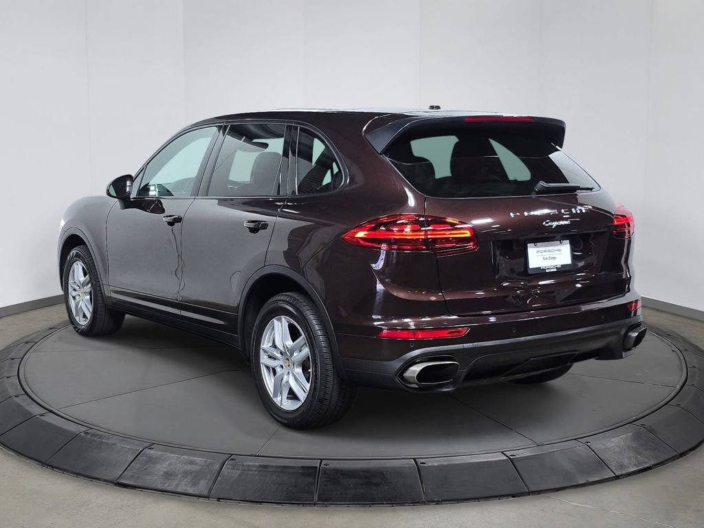 Used 2016 Porsche Cayenne image 3
