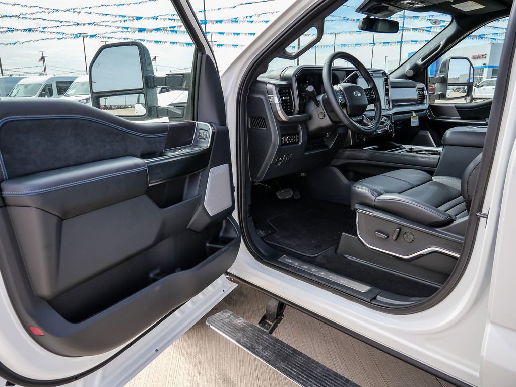 New 2026 Ford F250 Platinum image 33
