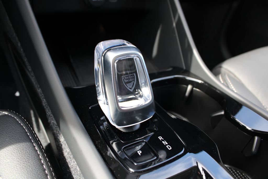 Used 2026 Volvo XC40 B5 Plus w/ Protection Package Premier AWD/4WD image 19