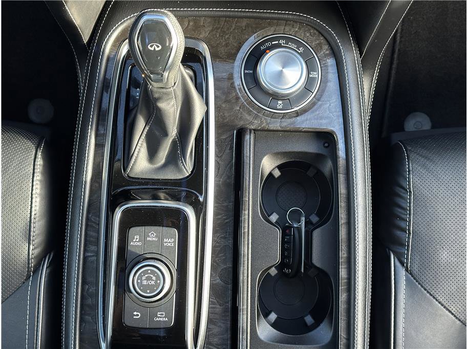 Used 2024 INFINITI QX80 Luxe image 23