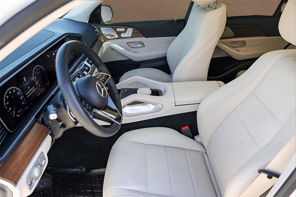 Used 2025 Mercedes-Benz GLE 350 4MATIC image 8