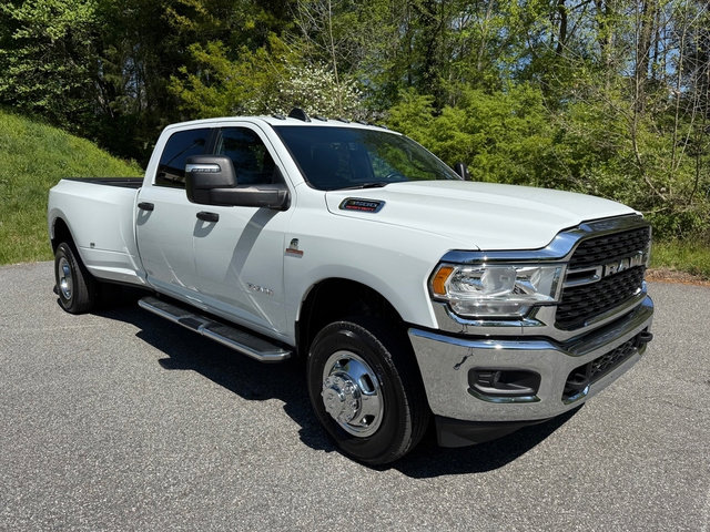 Used 2024 RAM 3500 Big Horn AWD/4WD image 4