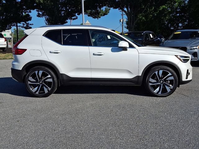 Certified 2024 Volvo XC40 B5 Ultimate w/ Protection Package Premier AWD/4WD image 7
