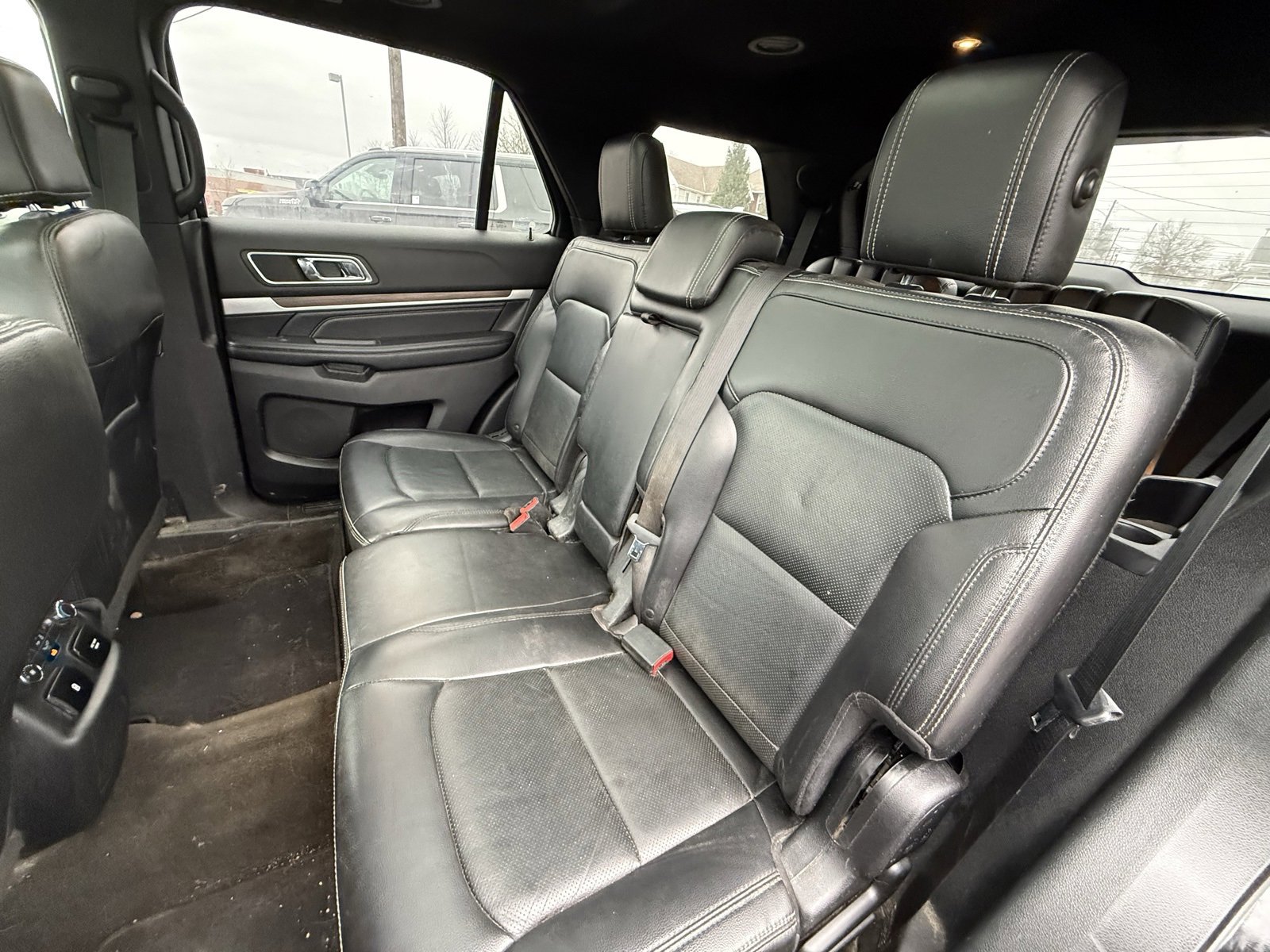 Used 2017 Ford Explorer Limited image 20