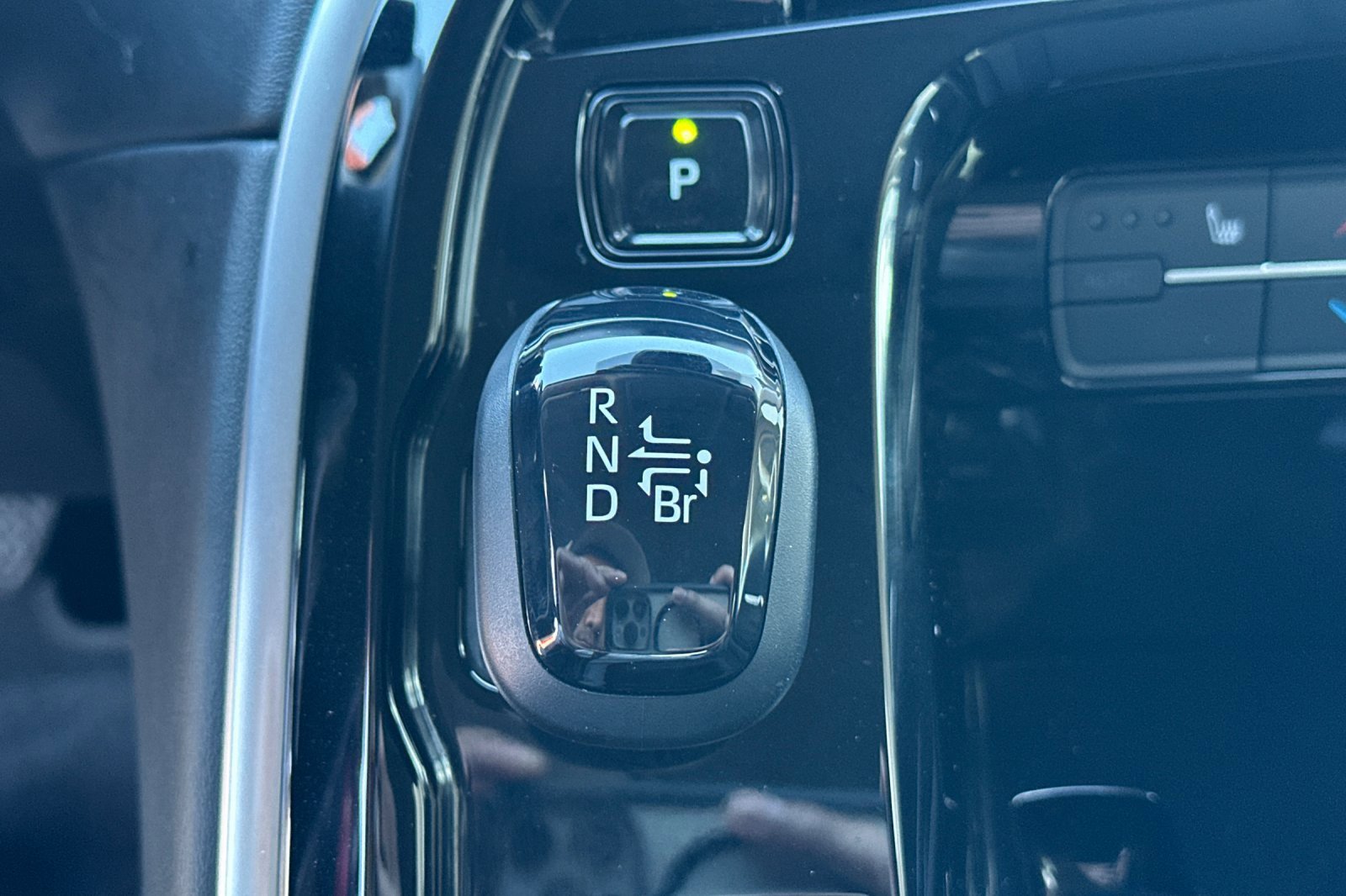 Used 2022 Toyota Mirai XLE image 25