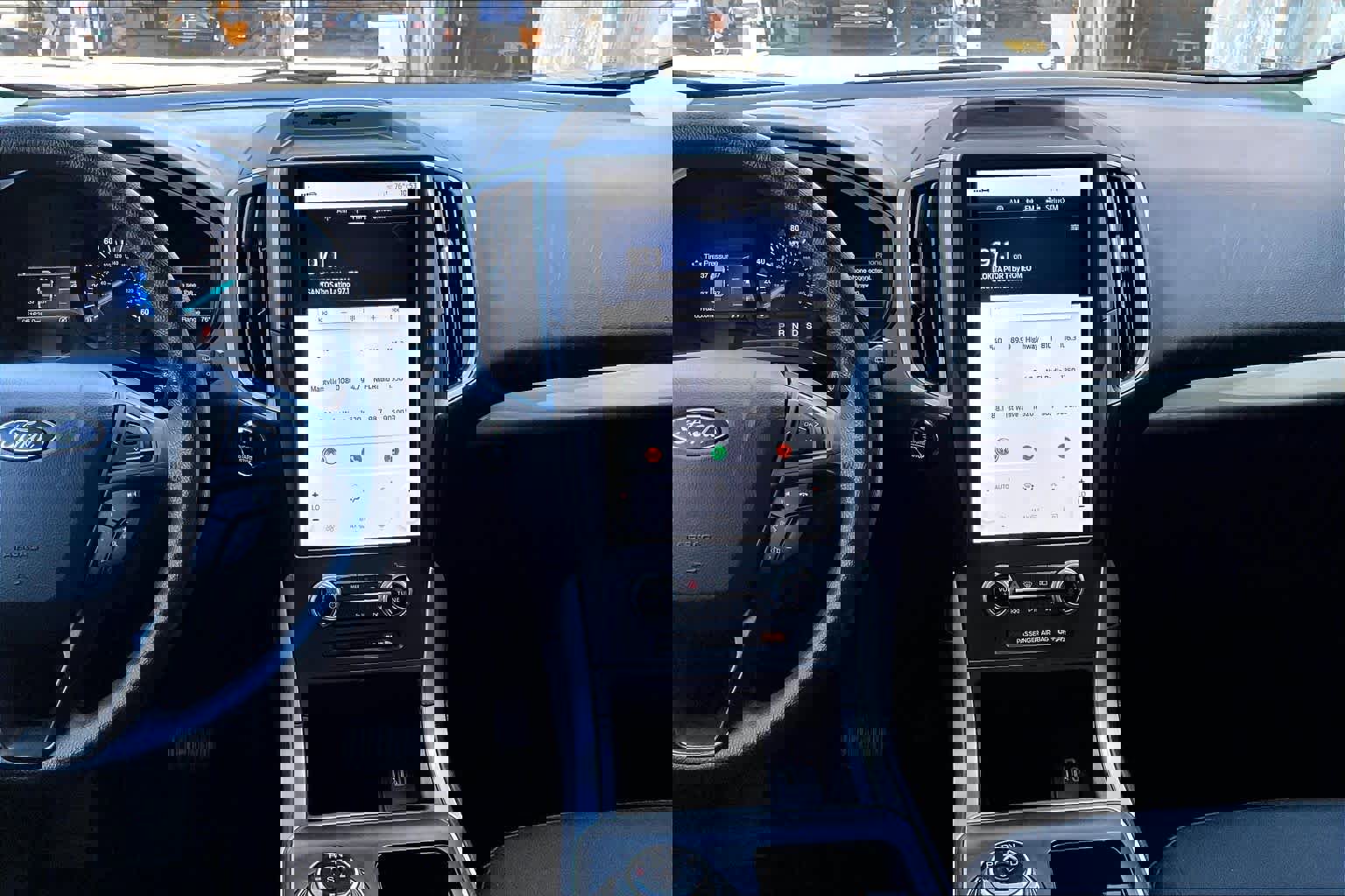 Certified 2023 Ford Edge SE image 7