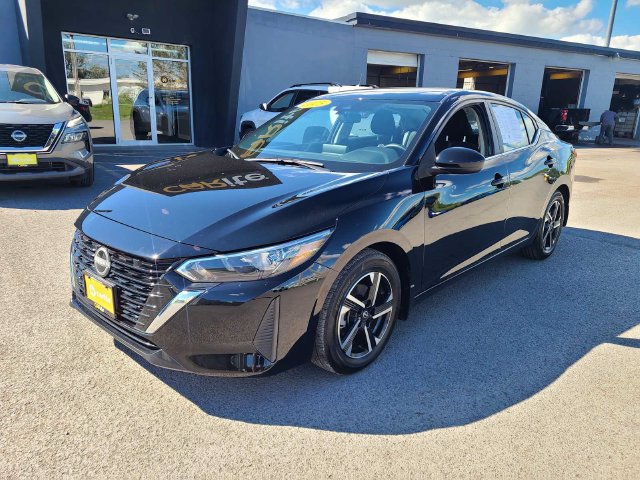 Used 2025 Nissan Sentra SV FWD image 1
