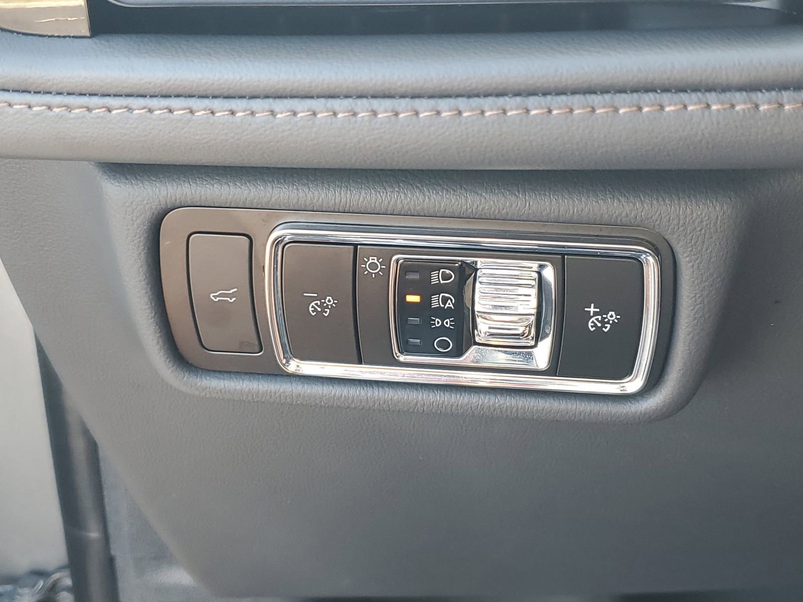 Used 2025 Lincoln Aviator Reserve w/ Equipment Group 201A AWD/4WD image 31