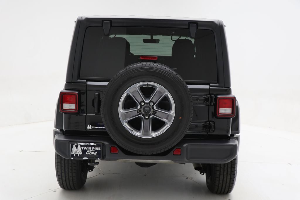 Used 2022 Jeep Wrangler Unlimited Sahara AWD/4WD image 7